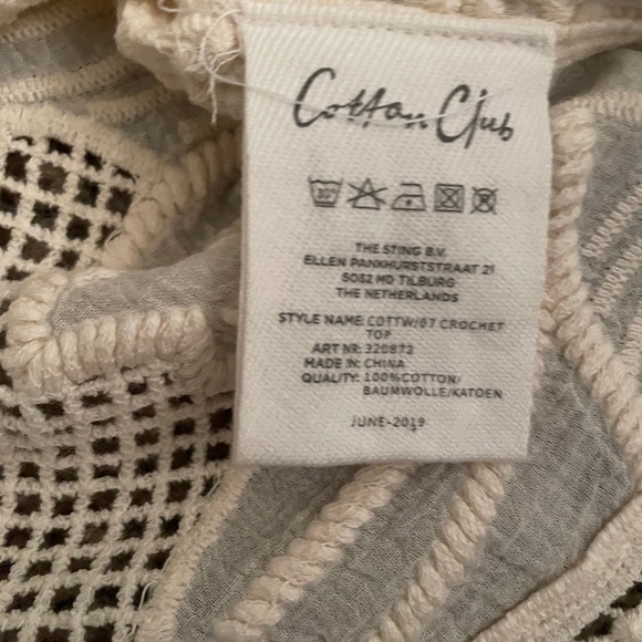 Cotten Club Crochet Off-White Top - Great option for the holidays - Picture 5 of 6